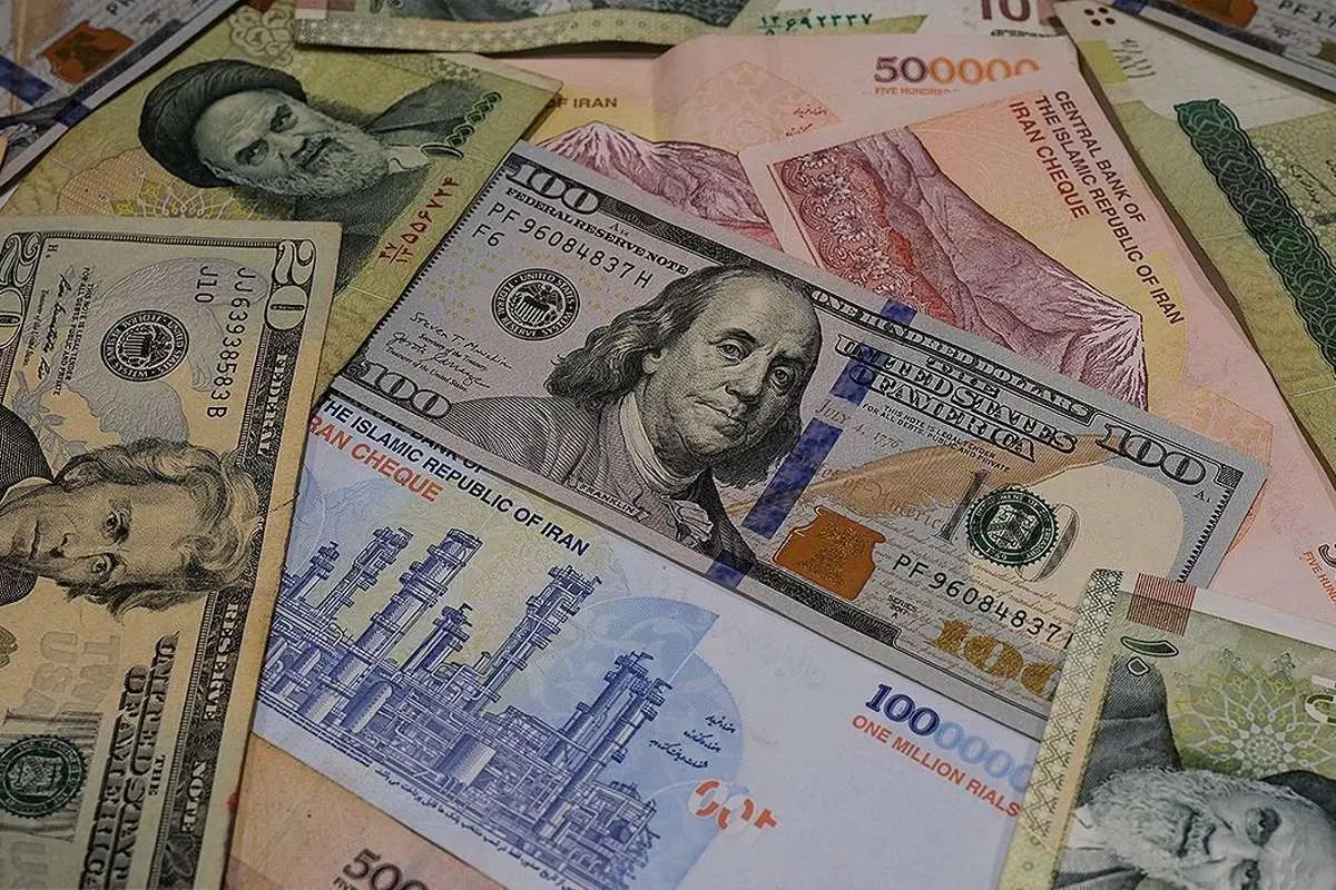دلار حواله هم تغییر کانال داد؛ هم‌زمان با استیضاح همتی