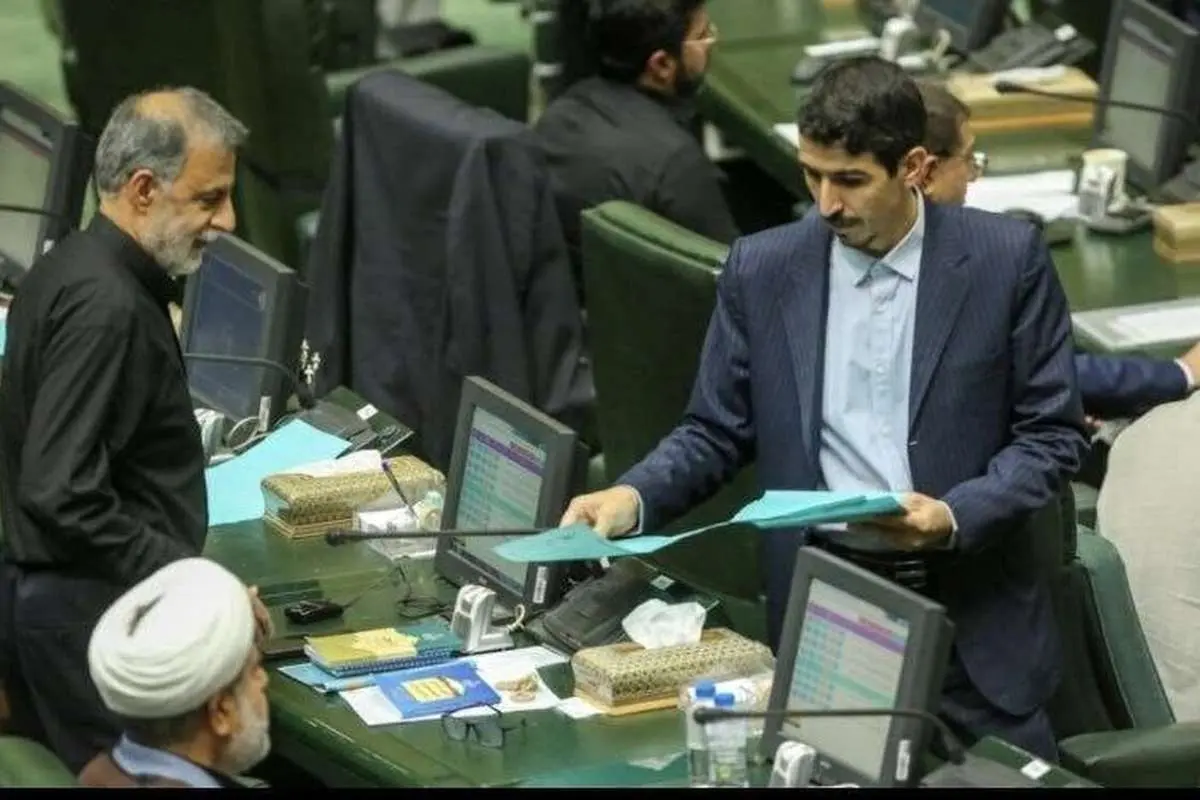رونمایی نماینده نزدیک به زاکانی از رأی امروزش به همتی