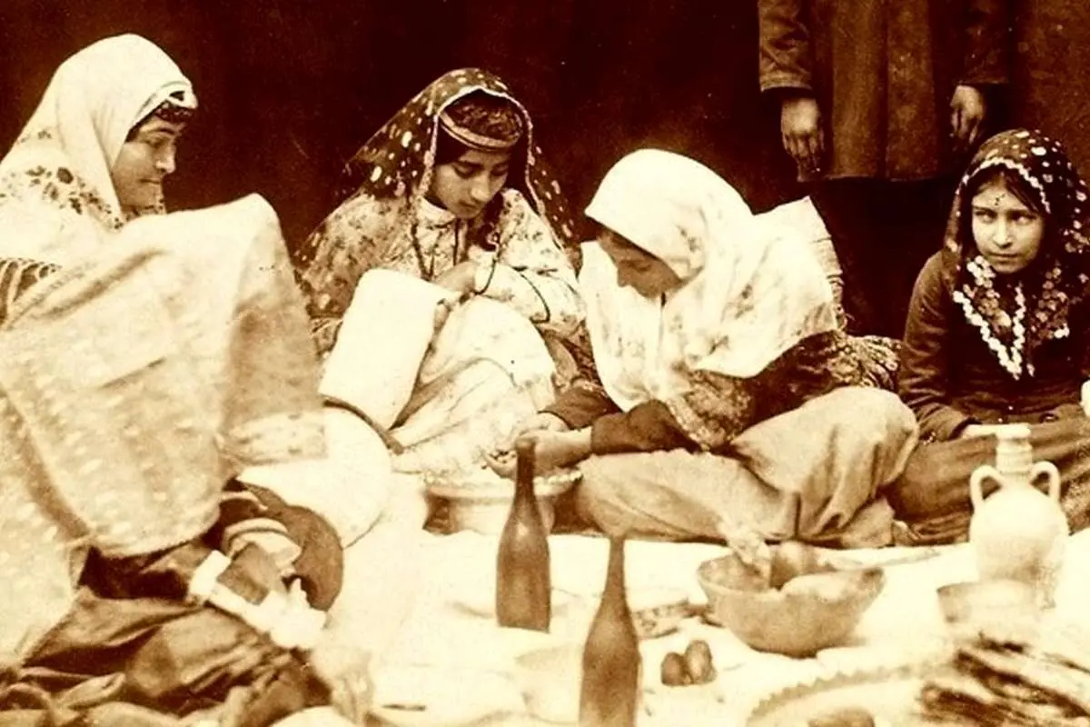 سفره ناهار یک خانواده ایرانی در دوره قاجار