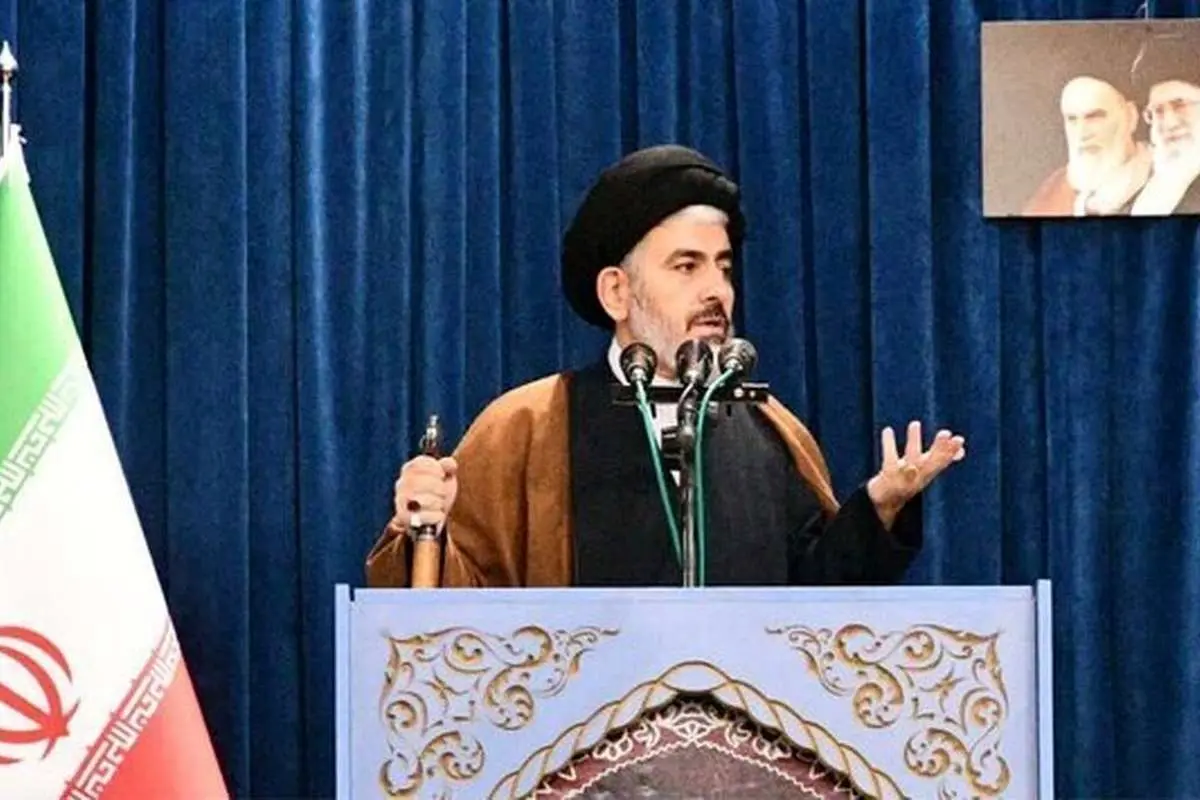 امام جمعه ارومیه: مذاکره با غرب و آمریکا سراب است