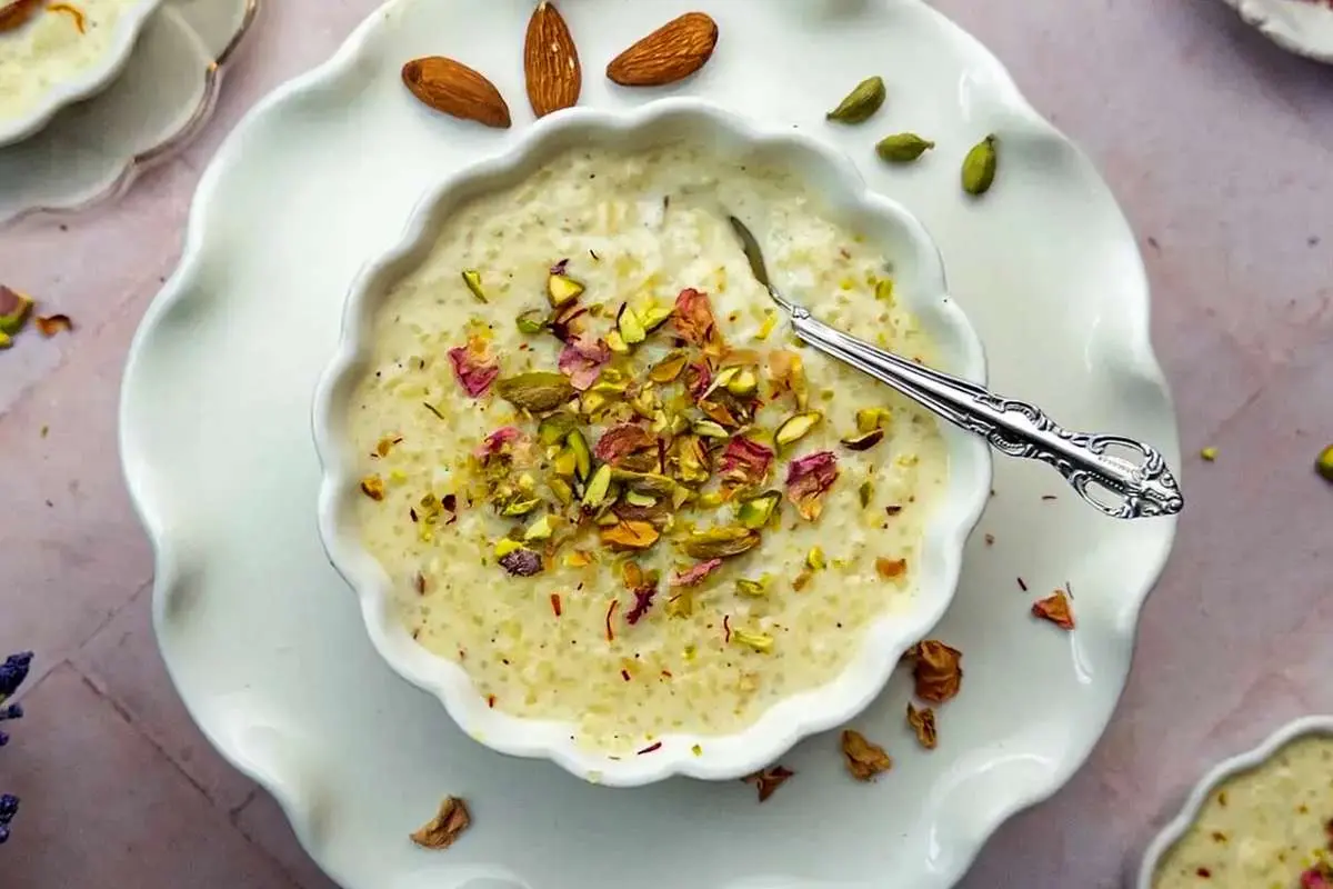 طرز تهیه فرنی اصفهانی ویژه افطاری