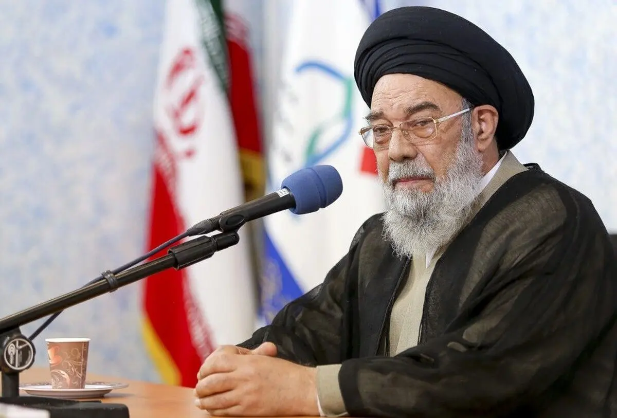 امام جمعه اصفهان: به قرآن در زمینه مذاکره رجوع کنیم