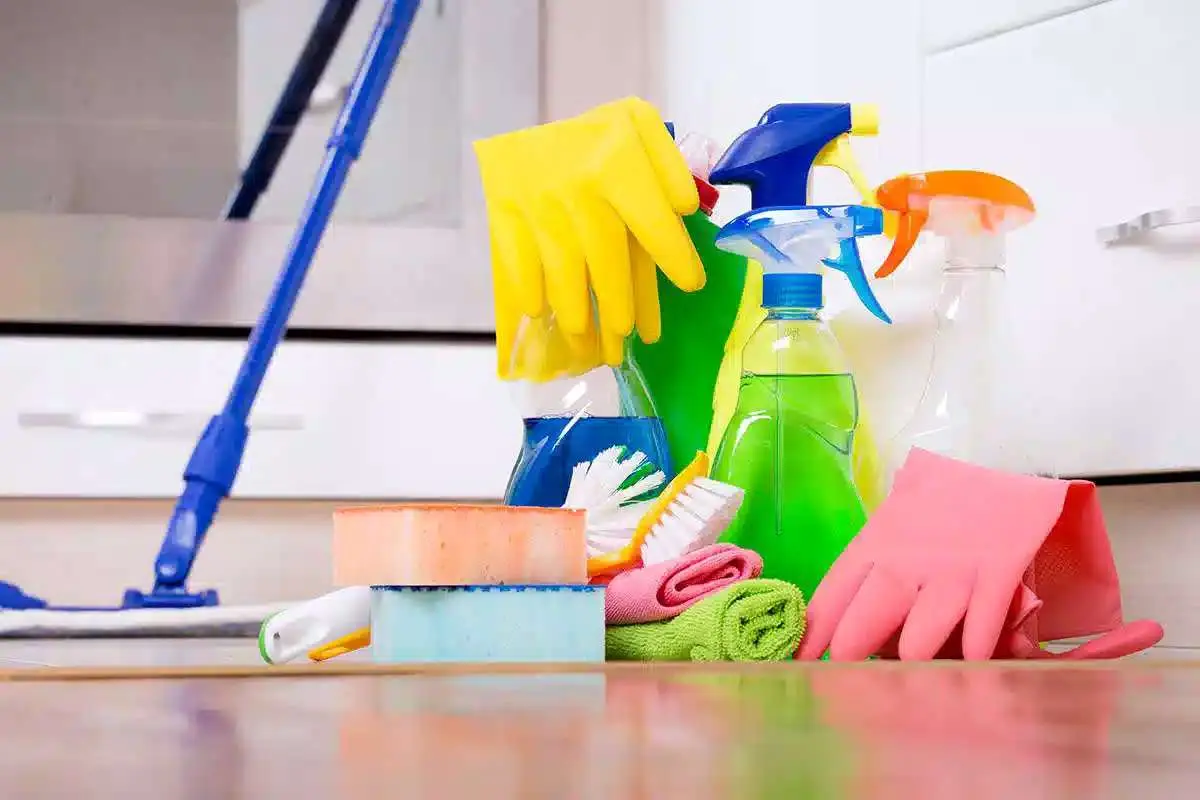 هشدار درباره ترکیب خطرناک جوهر نمک و وایتکس در خانهتکانی عید