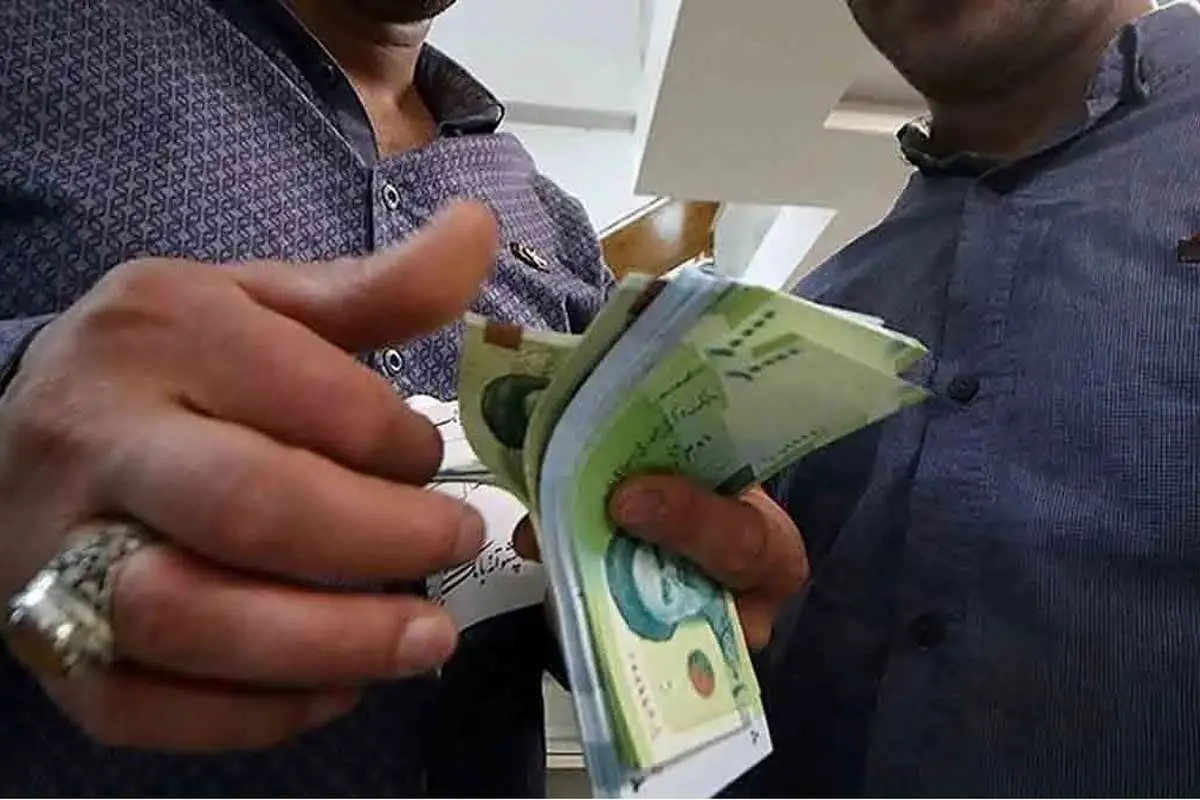 استقبال وزیر کار از افزایش ۲ بار در سال حقوق کارگران