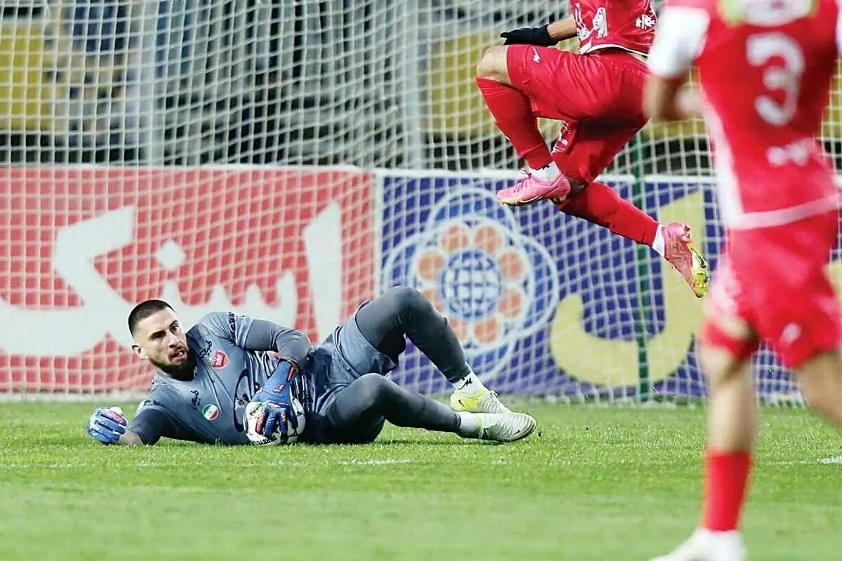 دلیل جلسه گندوز با مدیران پرسپولیس در باشگاه
