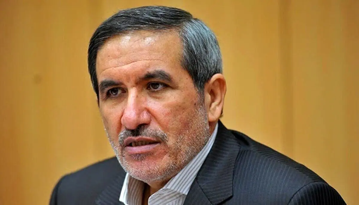 انتقاد عضو شورای شهر از عدم پرداخت حقوق کارکنان خدمات شهری