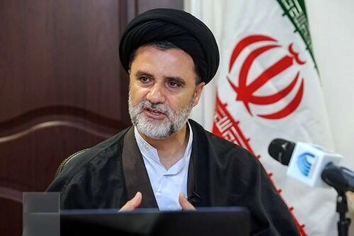 اعتراف نماینده تندروی به فشارها برای استعفای ظریف!