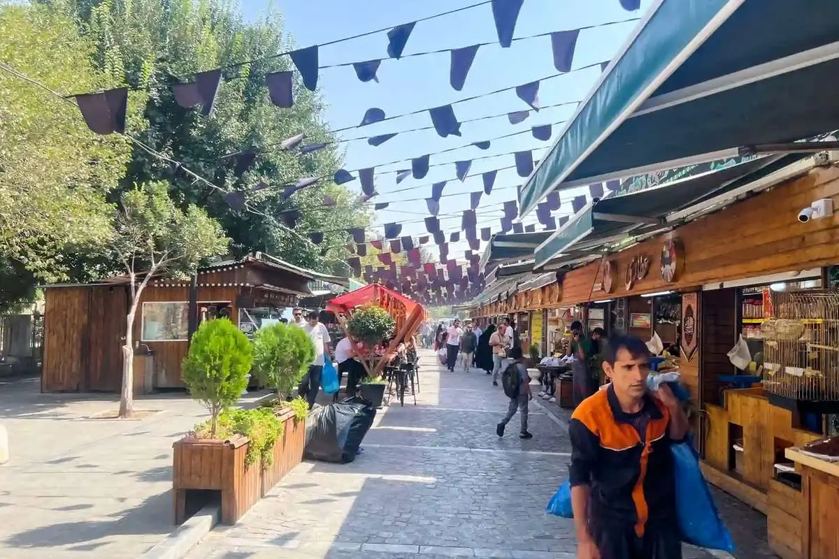(تصویر) «خیابان باب همایون، وقتی خاکی بود»؛ سال ۱۲۸۰