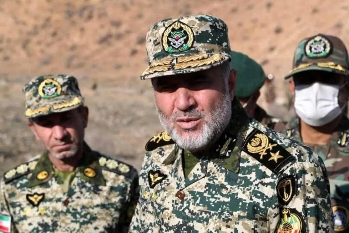 (ویدئو) تیراندازی دقیق فرمانده نیروی زمینی ارتش با اسلحه تک تیرانداز