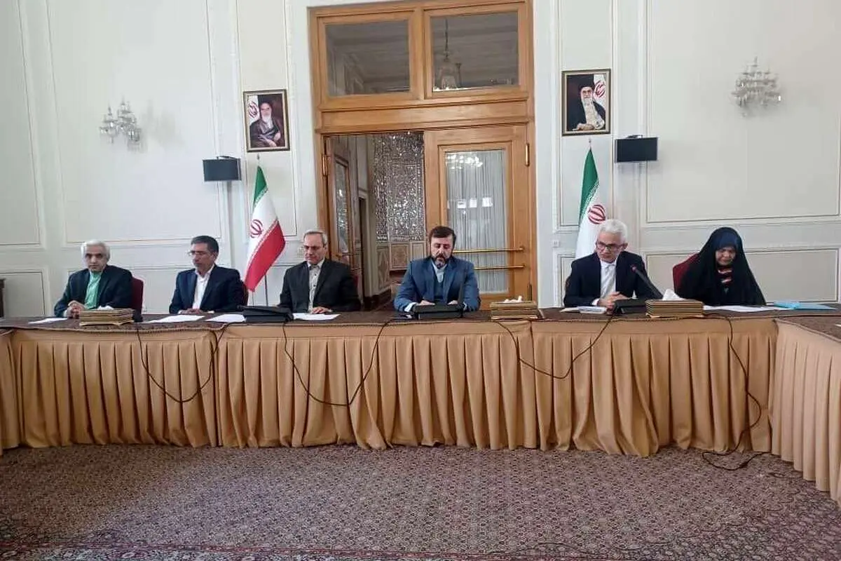 غریب‌آبادی: باید با کشور‌های همسو ائتلاف کنیم