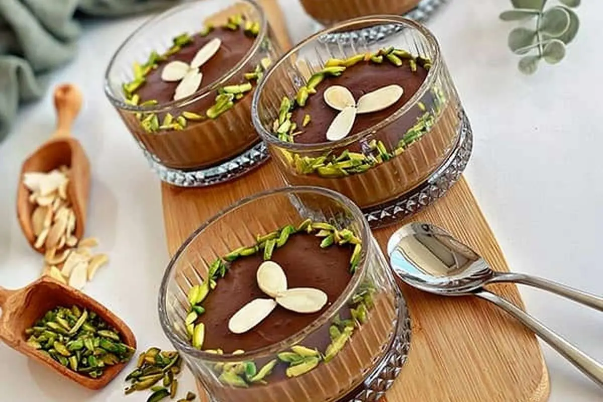 طرز تهیه فرنی شیره انگور، افطاری گرم و مقوی