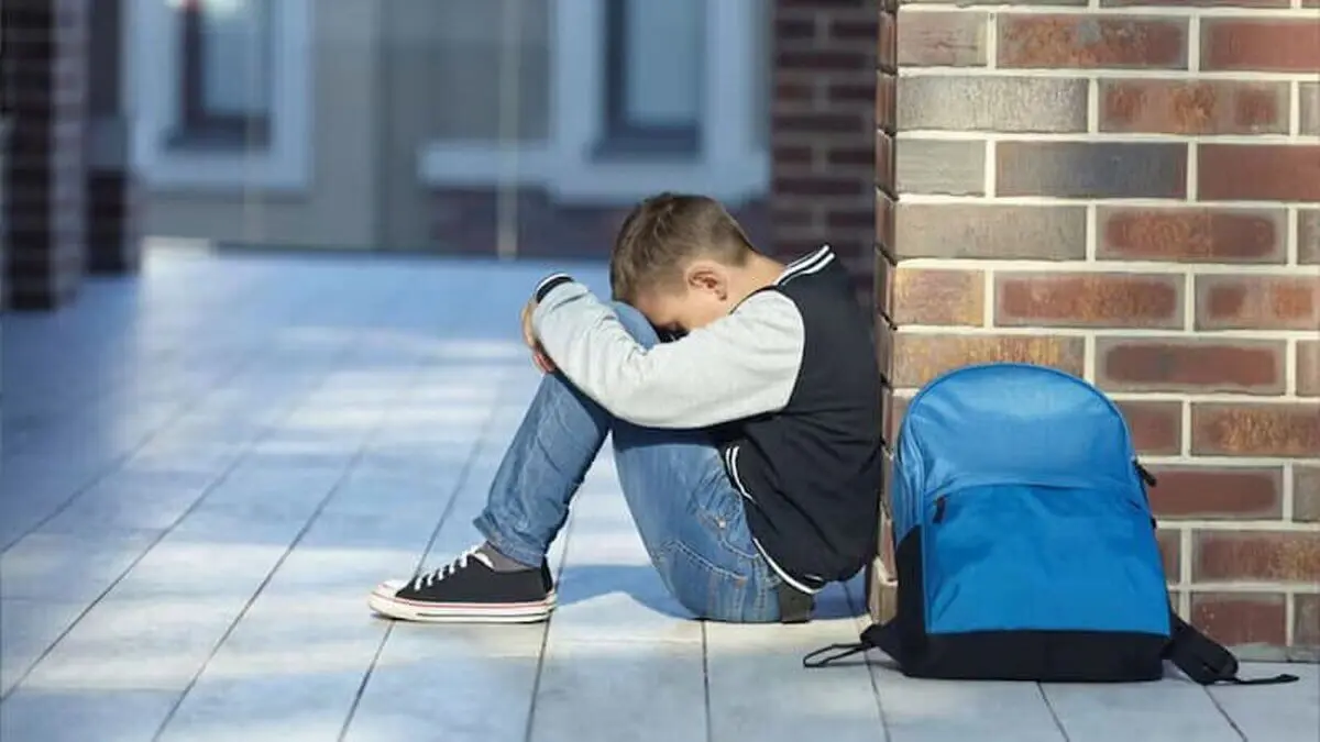(ویدیو) اخراج یک دانش آموز از مدرسه به دلیل بی پولی؛ ماجرا چه بود؟