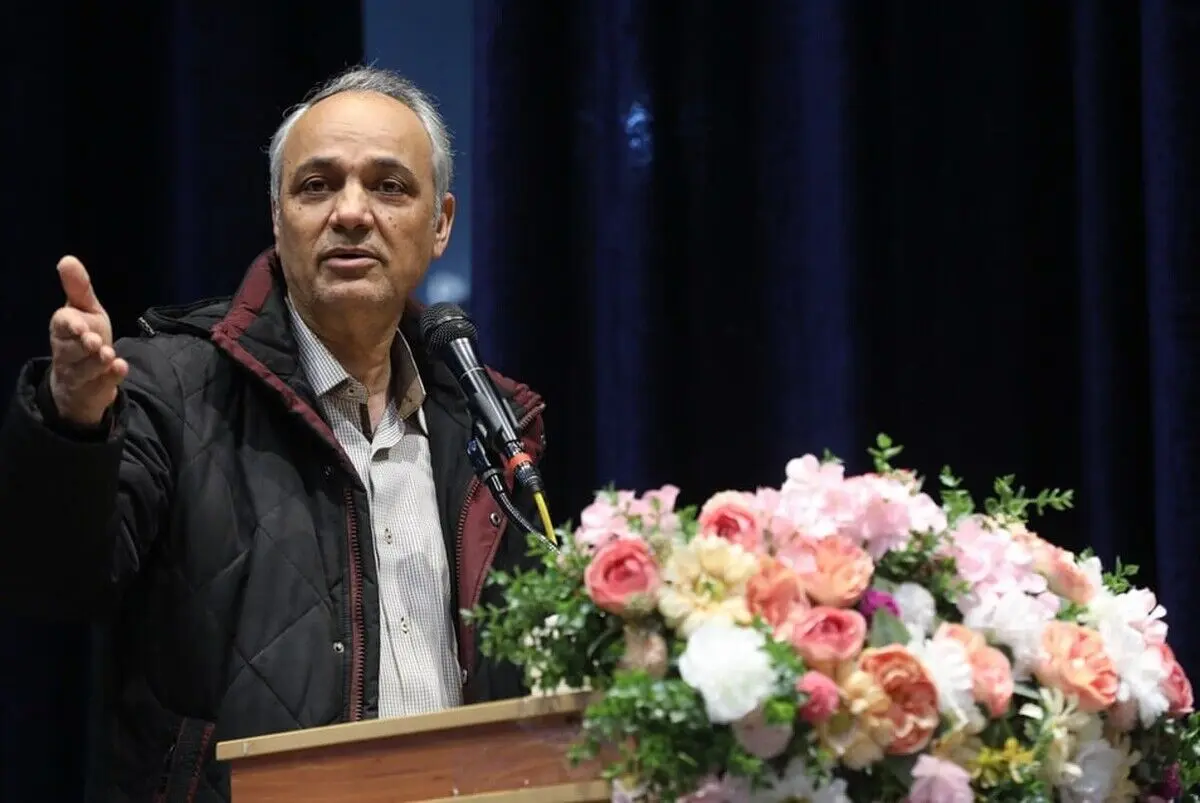 احمد زیدآبادی: نمایندۀ زرتشتیان و حجت شرعی؟