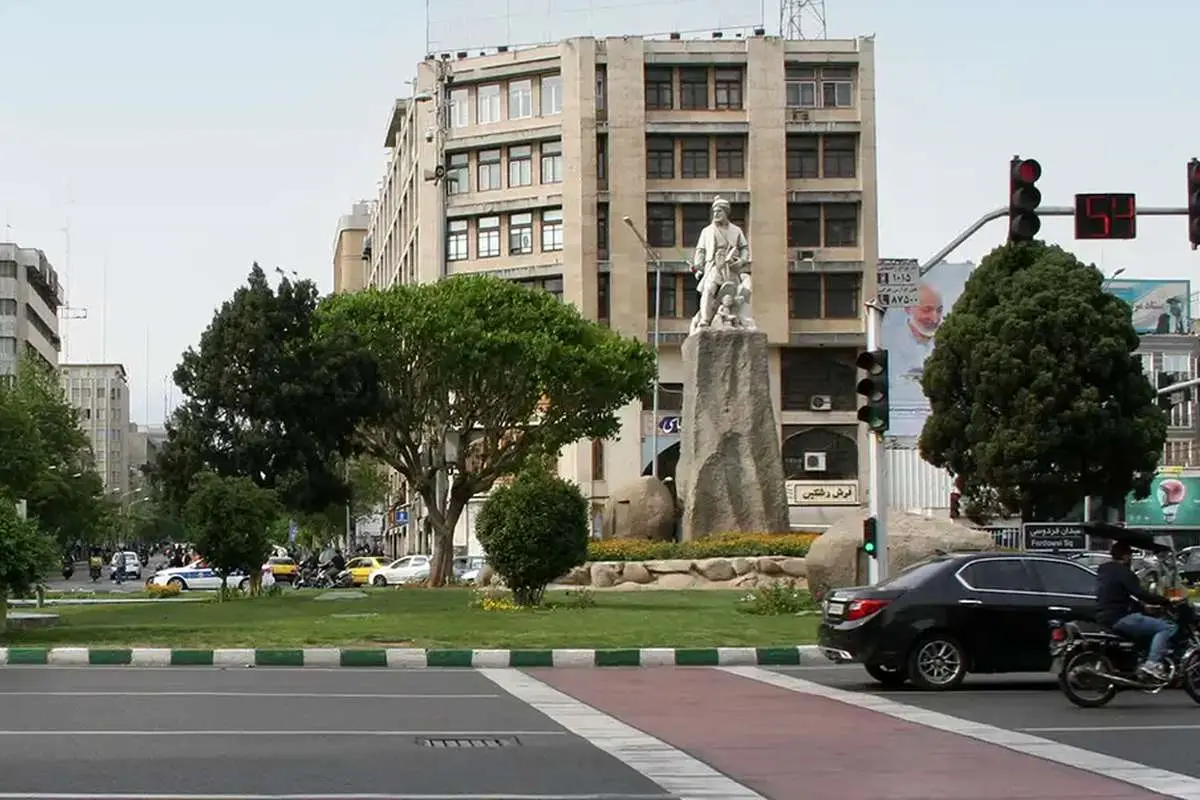 (تصویر) تغییر شکل «میدان فردوسی» از دهه ۲۰، ۵۰ تا سال ۱۴۰۳