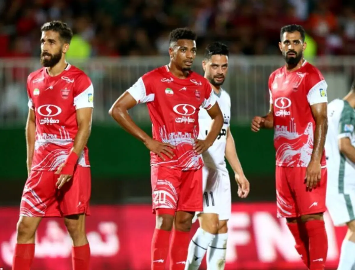 دفاع راست پرسپولیس مقابل ملوان کیست؟