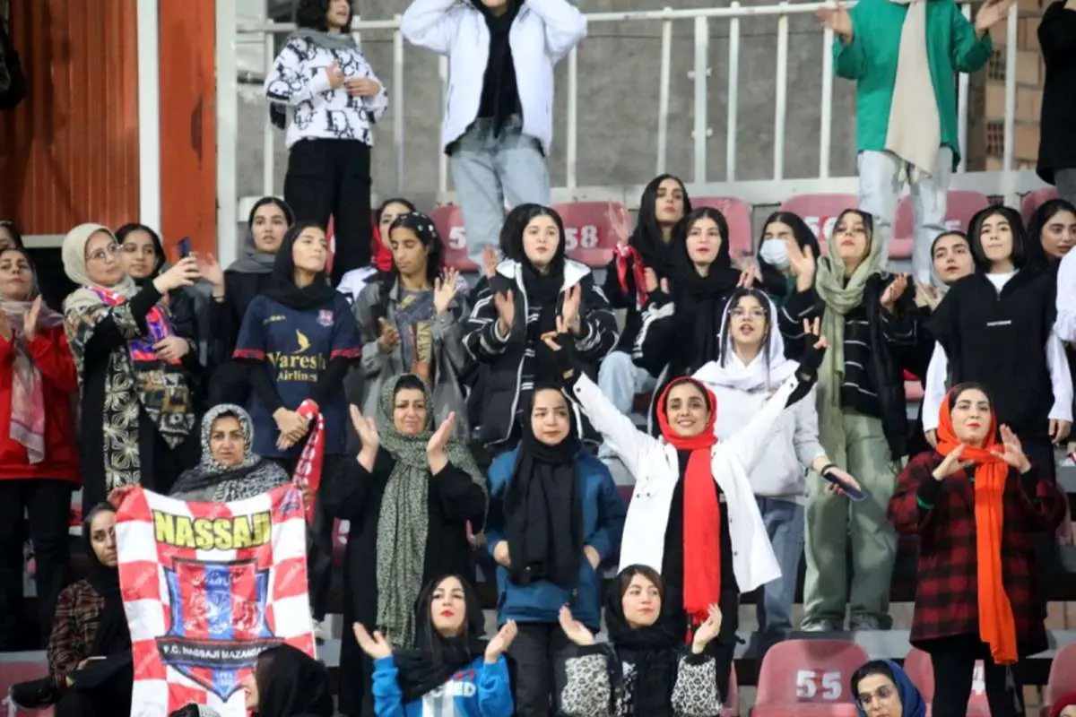 تماشای بازی نساجی-سپاهان برای زنان در ورزشگاه ممنوع شد