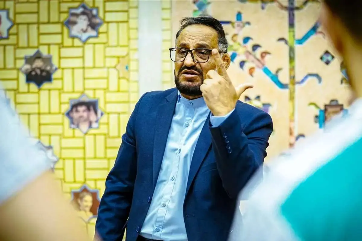 (ویدئو) آواز خوانی «آقای جدی میفرمایید» با ترانه «صبحت بخیر عزیزم» معین