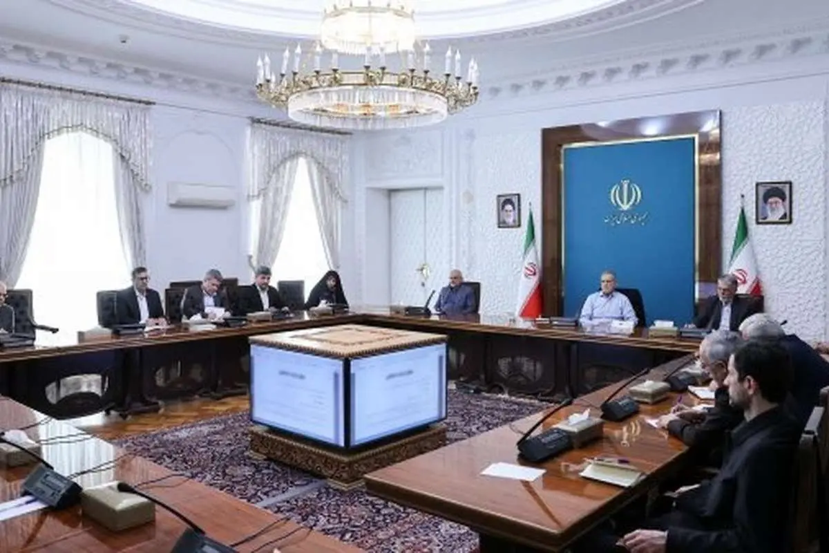 پزشکیان: تغییر افراد راهکار موثری برای رفع مشکلات نیست/ باید نگاهها اصلاح شود