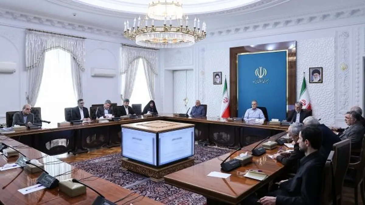 پزشکیان: تغییر افراد راهکار موثری برای رفع مشکلات نیست/ باید نگاه‌ها اصلاح شود