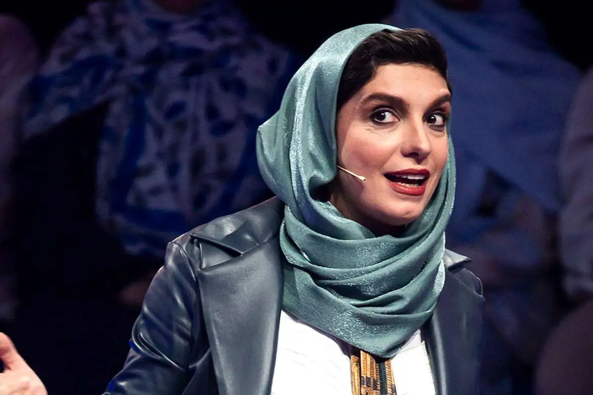 (ویدئو) تعجب سیامک انصاری از صدای عطسه الیکا عبدالرزاقی