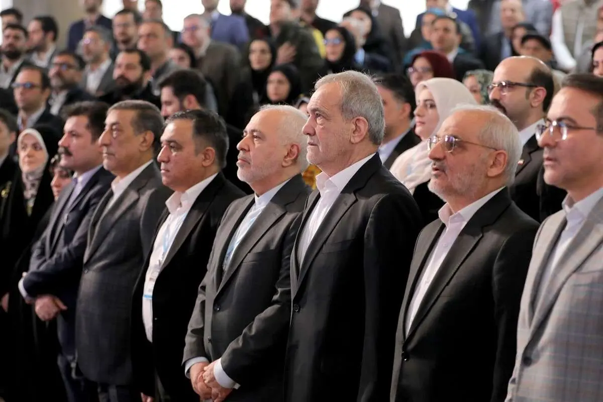 «نشستگان بر سر سفره وفاق» بیشترین لطمه را به آن زدند