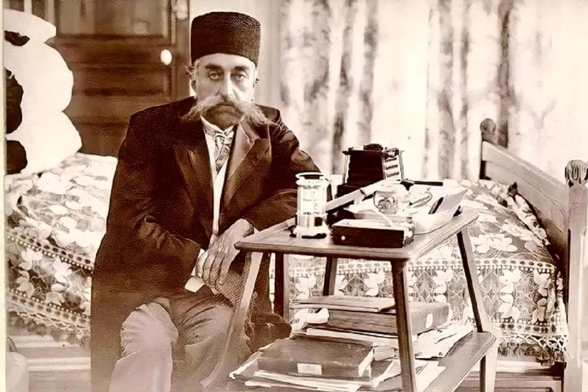(تصویر) مظفرالدین شاه با کالسکه در یکی از جاده‌های شمال