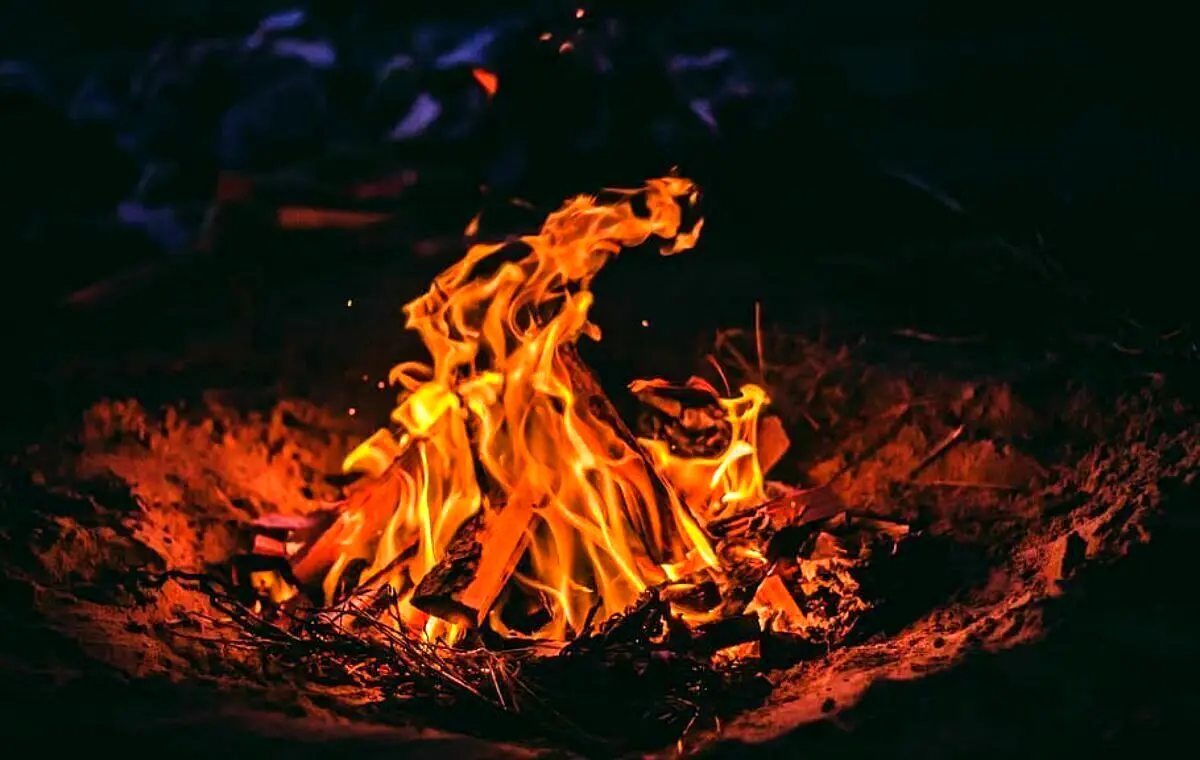(ویدئو) نمایی از شهر تهران در شب چهارشنبه آخر سال