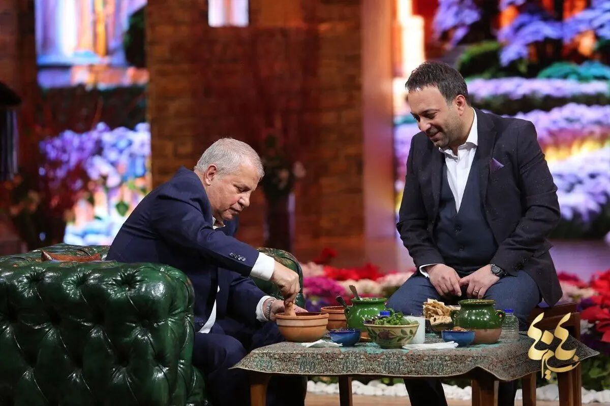(ویدیو) علی پروین و آموزش فوت و فن آب‌گوشت خوردن!