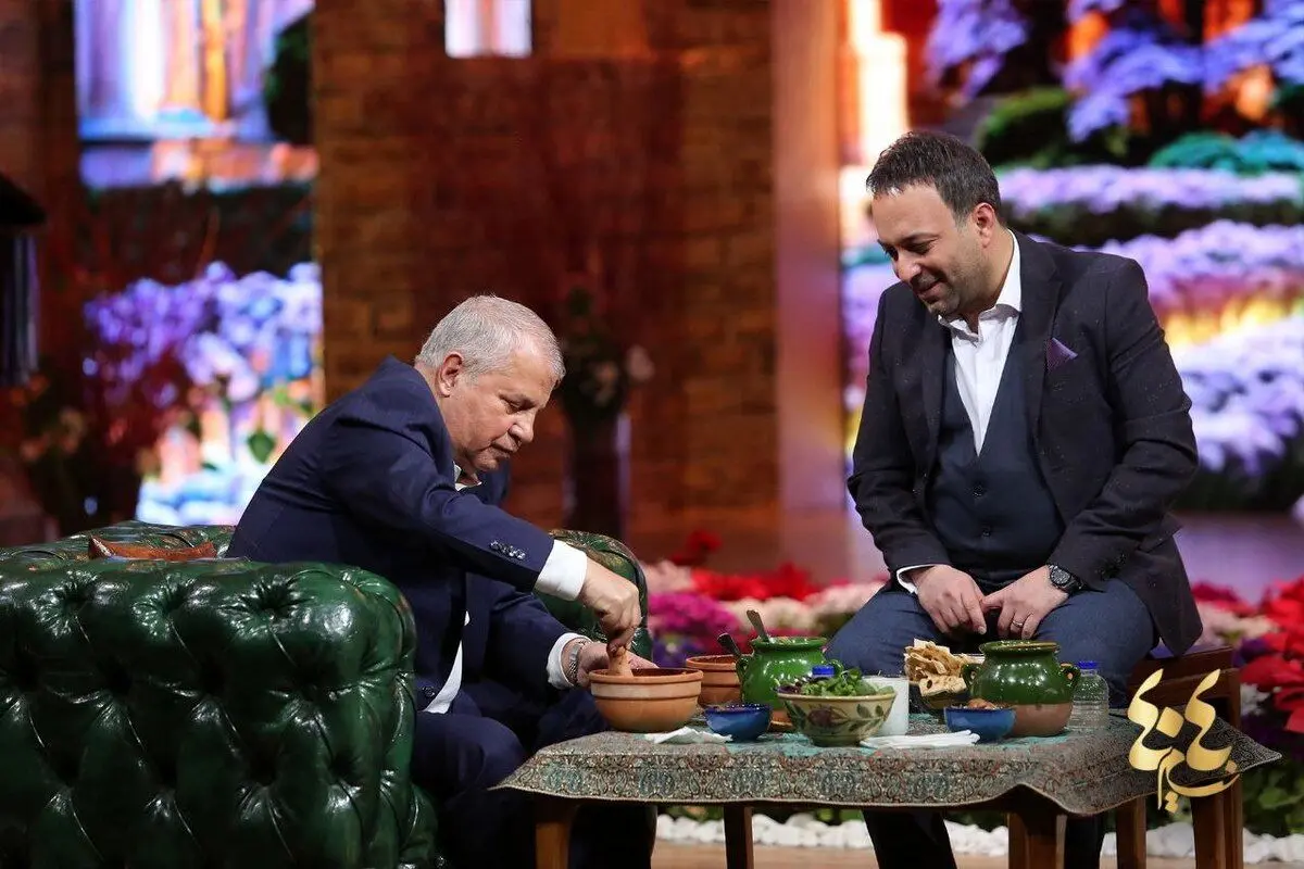(ویدیو) علی پروین و آموزش فوت و فن آب‌گوشت خوردن!