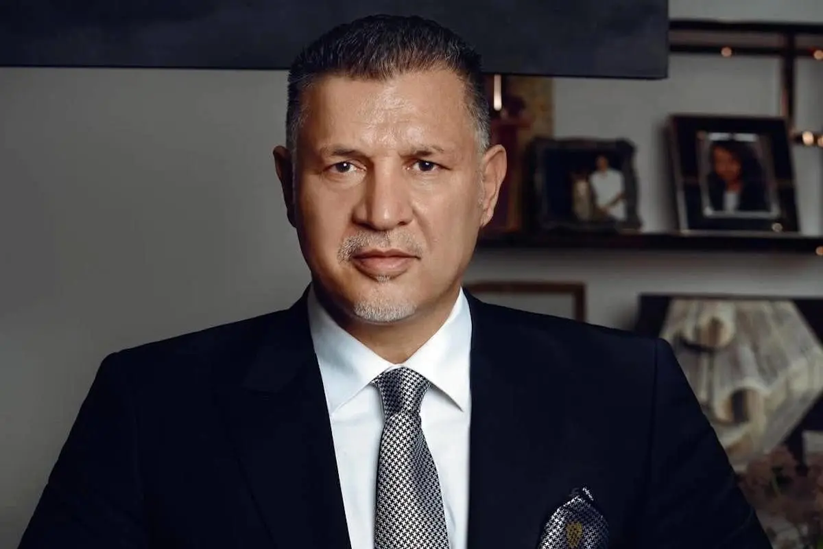 (عکس) علی دایی با کروات میان هفت سین AFC