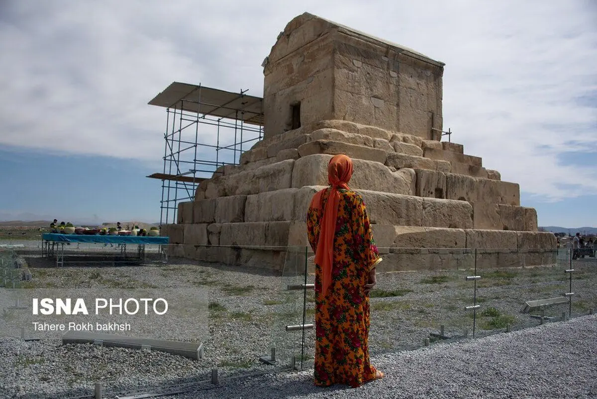(تصاویر) تحویل سال ۱۴۰۴ در پاسارگاد