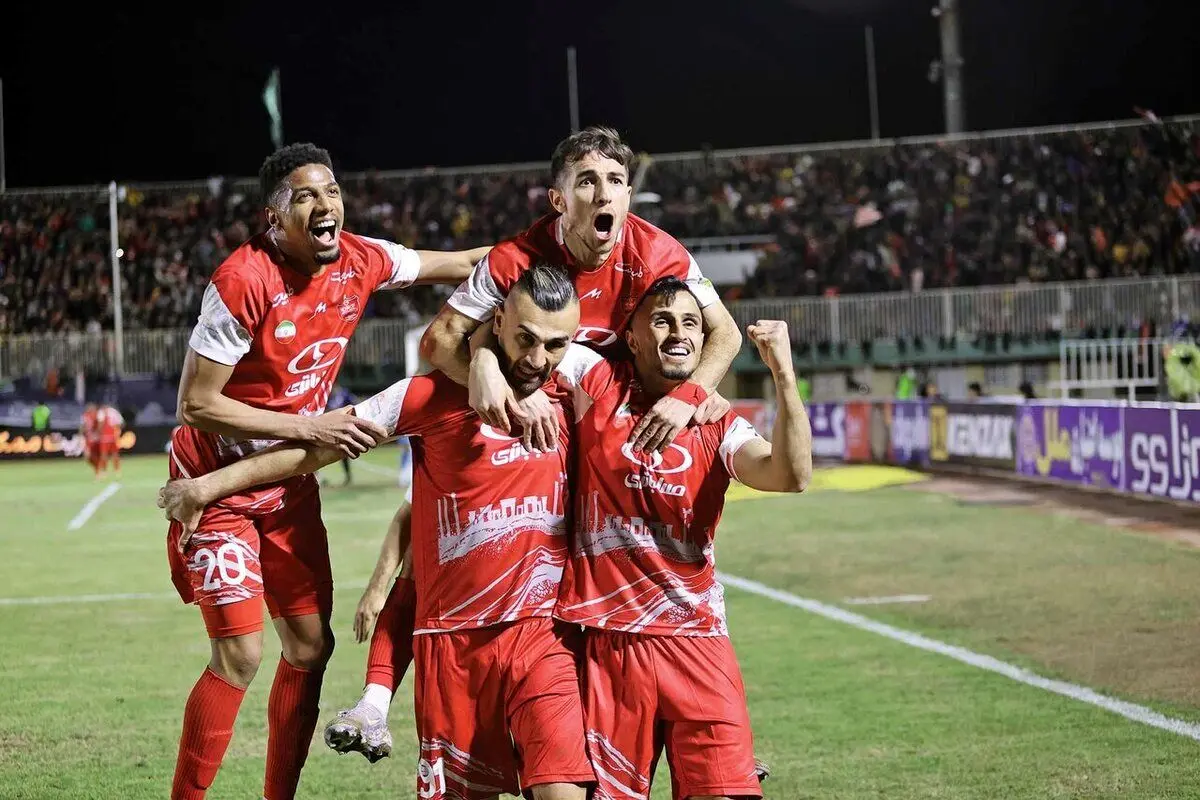 ملوان به صدرنشینی پرسپولیس کمک می‌کند؟