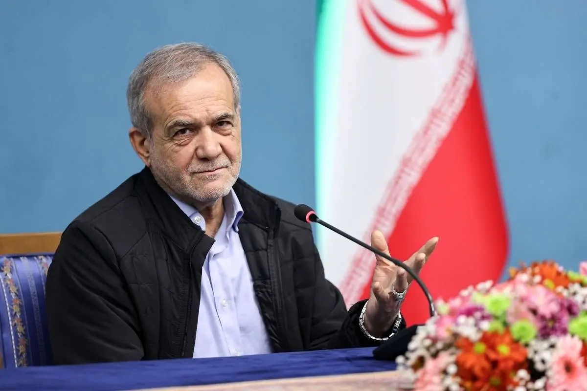 (ویدئو) پزشکیان: ترامپ می‌تواند من را بزند، اما مردم را نمی‌تواند بزند