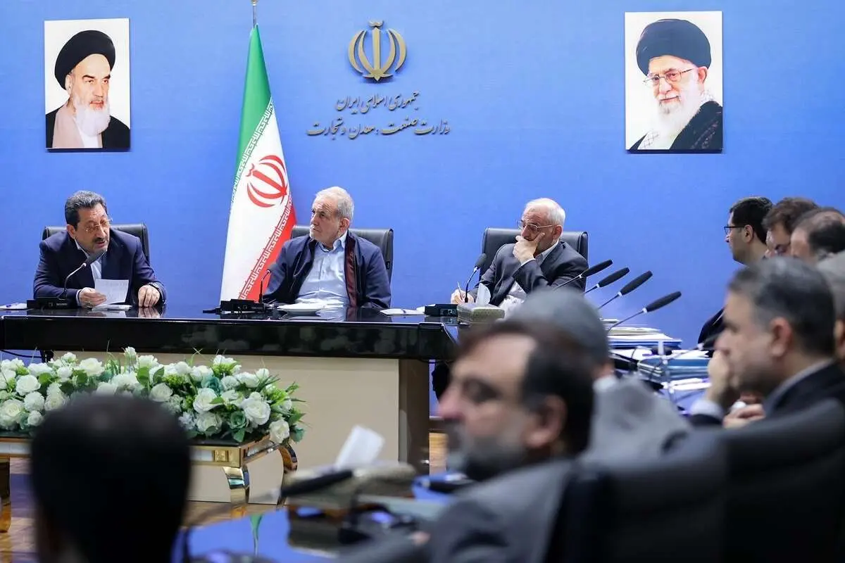 پزشکیان: برنامه دولت این است برق را جایگزین سوختهای فسیلی کنیم