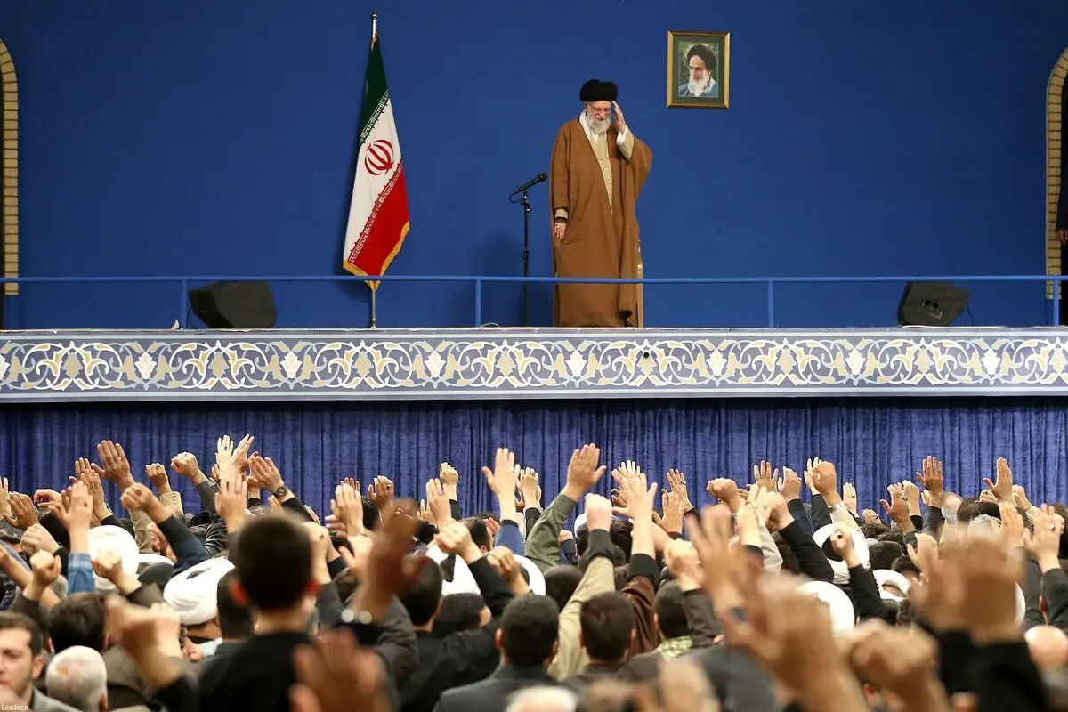 (عکس) سردار سلامی و حاجی‌زاده در دیدار اقشار مختلف مردم با رهبر انقلاب