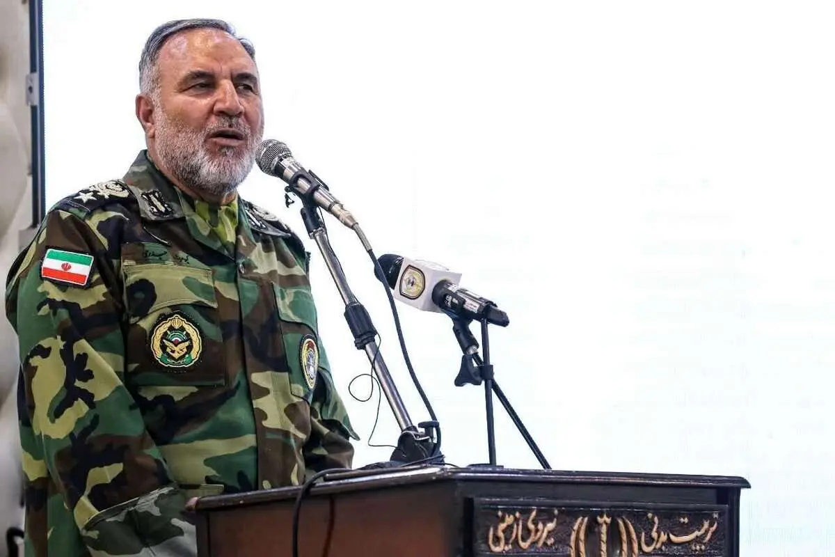 دست‌هایمان روی ماشه و آماده که طومار هر متجاوز را در هم بشکنیم