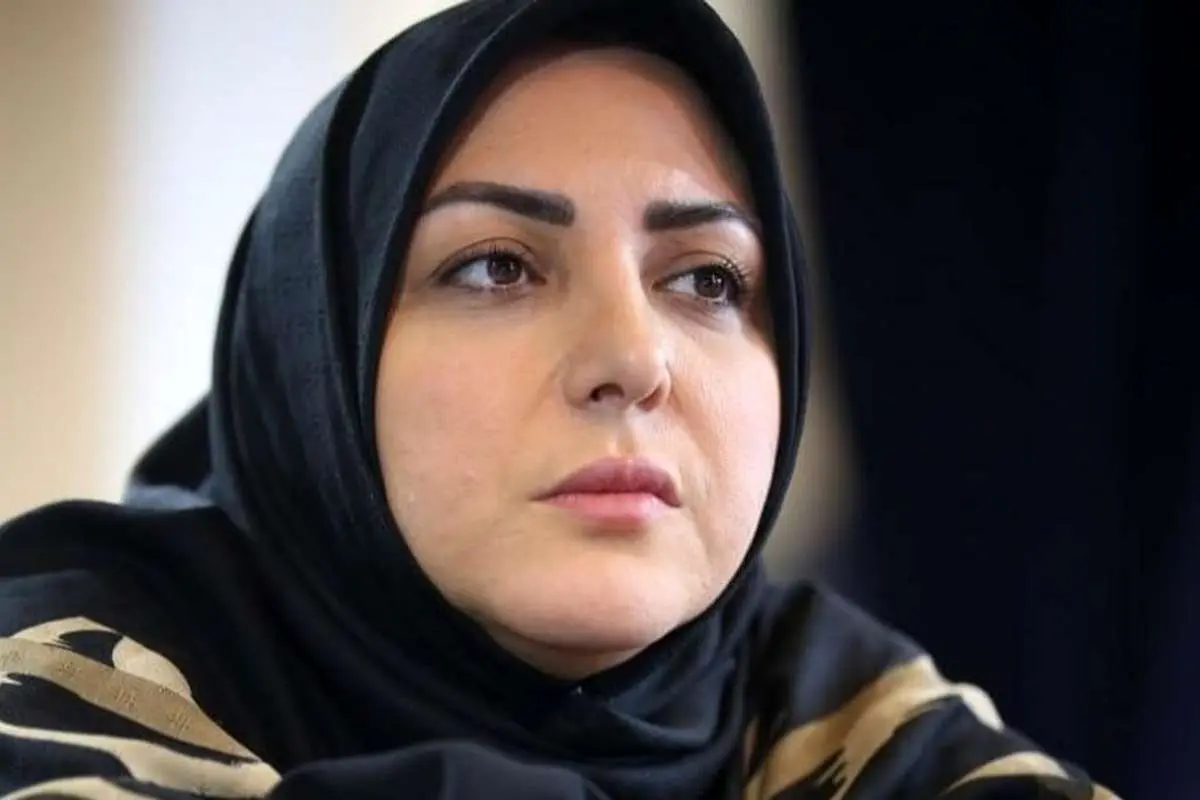 (ویدئو) گریه المیرا شریفی مقدم در خانه سالمندان