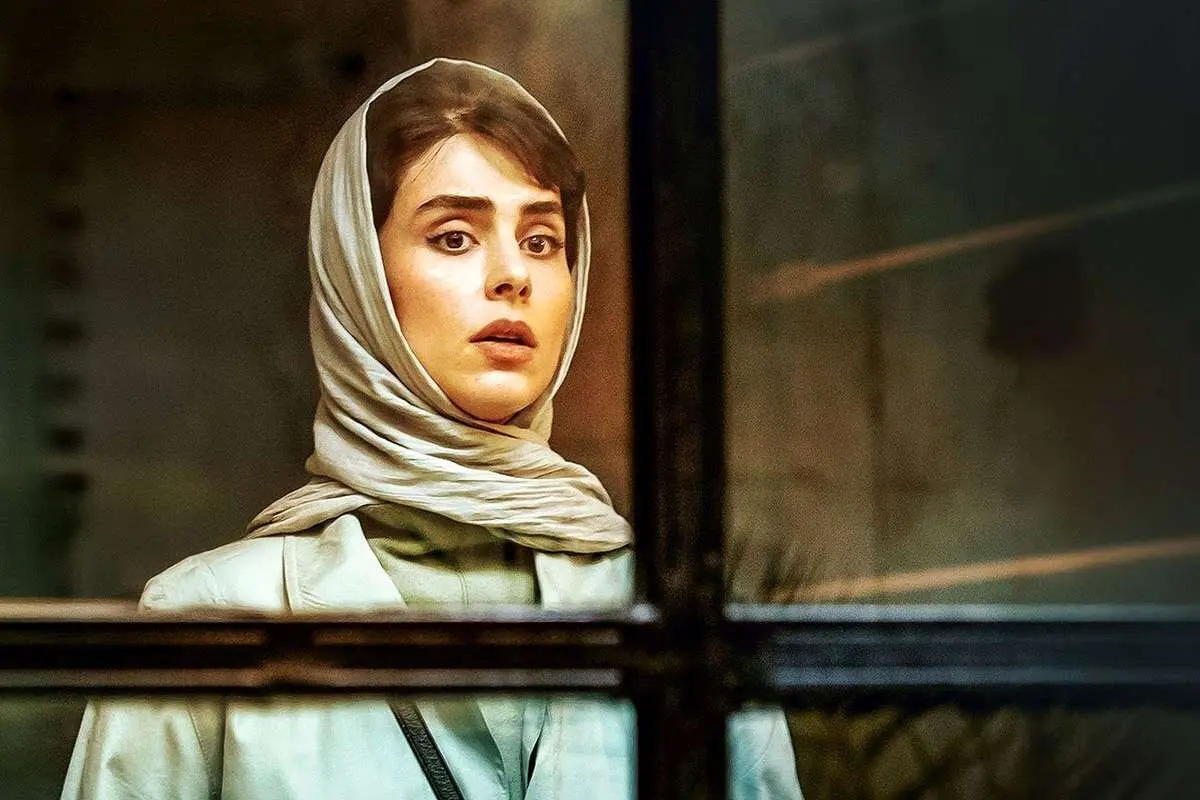 نقد و بررسی سریال آبان؛ نگاهی به نقاط قوت و ضعف
