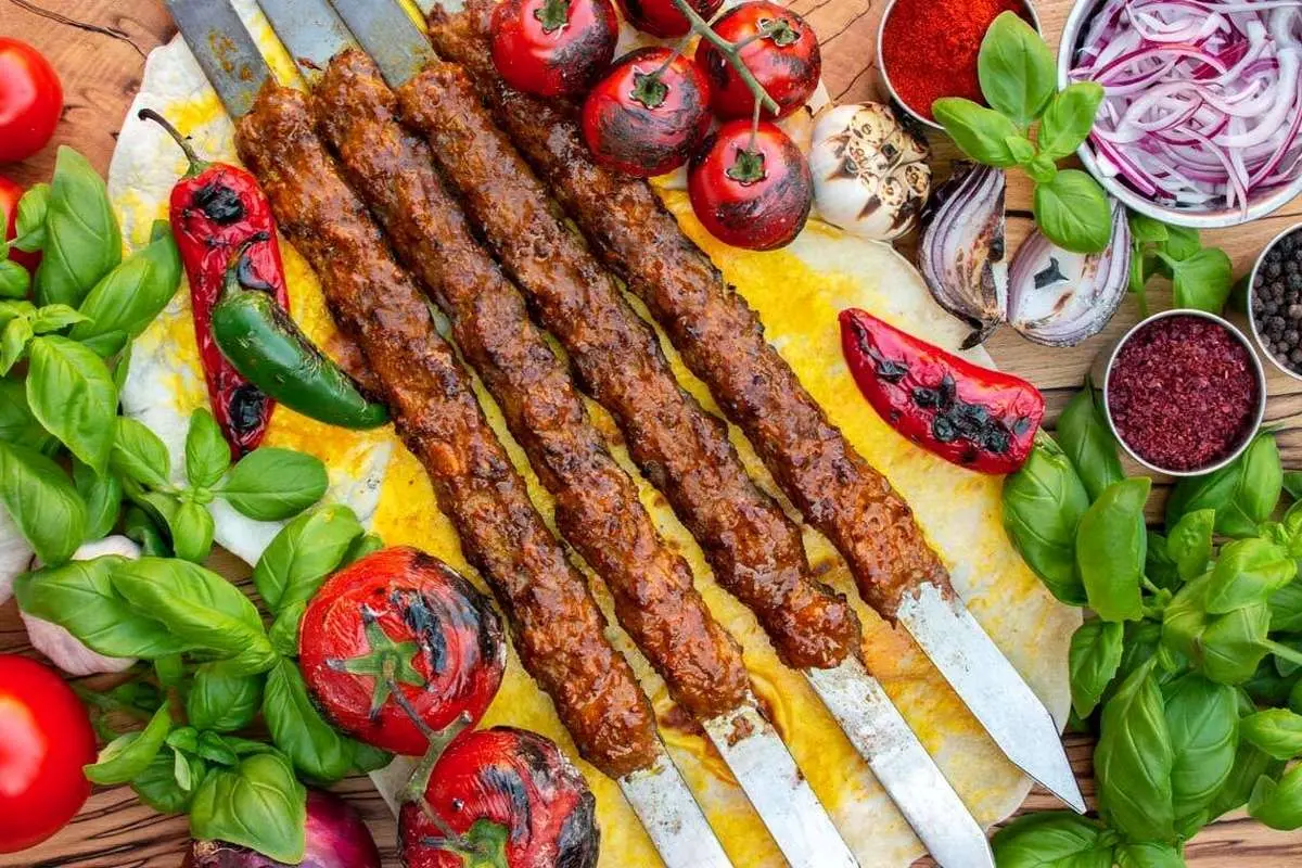 طرز تهیه کباب کوبیده بازاری با تمام فوت و فن آن