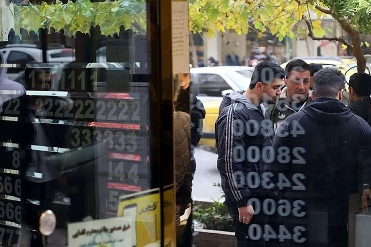 قیمت طلا، سکه، دلار و یورو امروز سهشنبه ۵ فروردین ۱۴۰۴/ طلا سقوط کرد، سکه ارزان شد