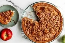 طرز تهیه کیک استروسل سیب؛ کیک خوشمزه کافی شاپی
