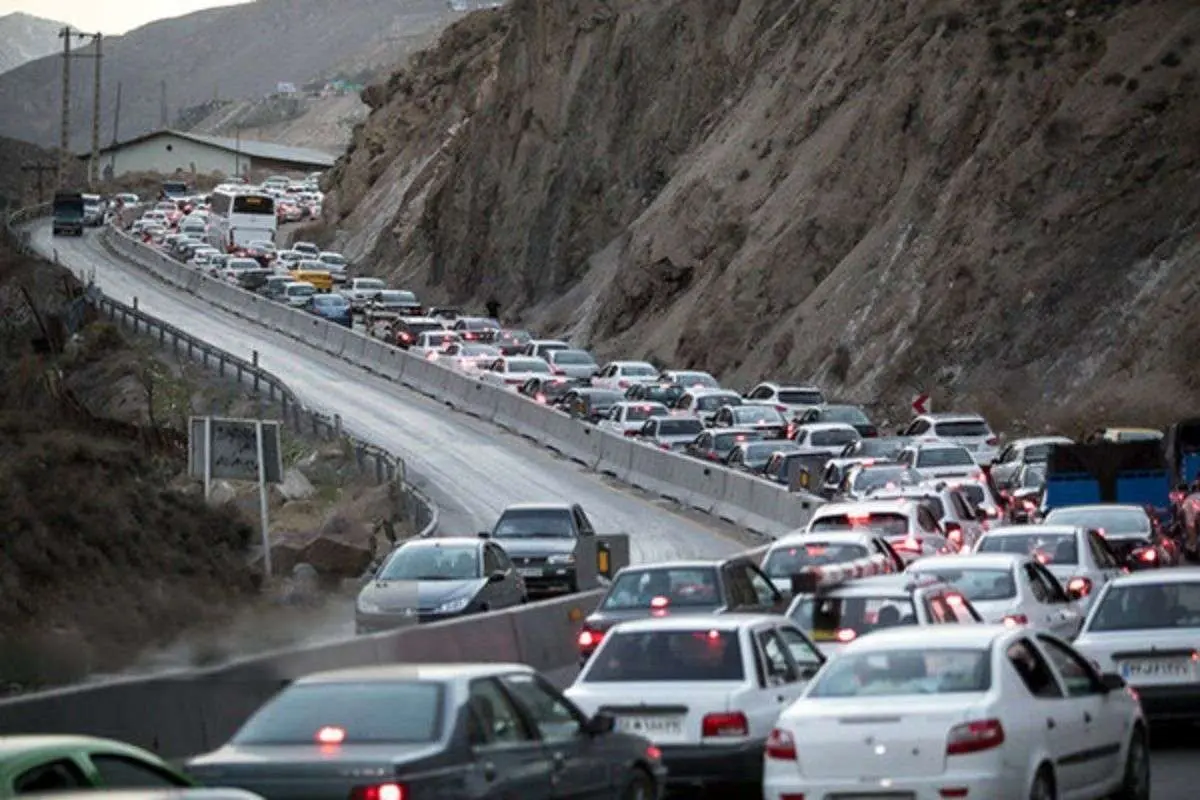 آخرین وضعیت جادههای کشور؛ تردد در محورهای شمالی قفل است