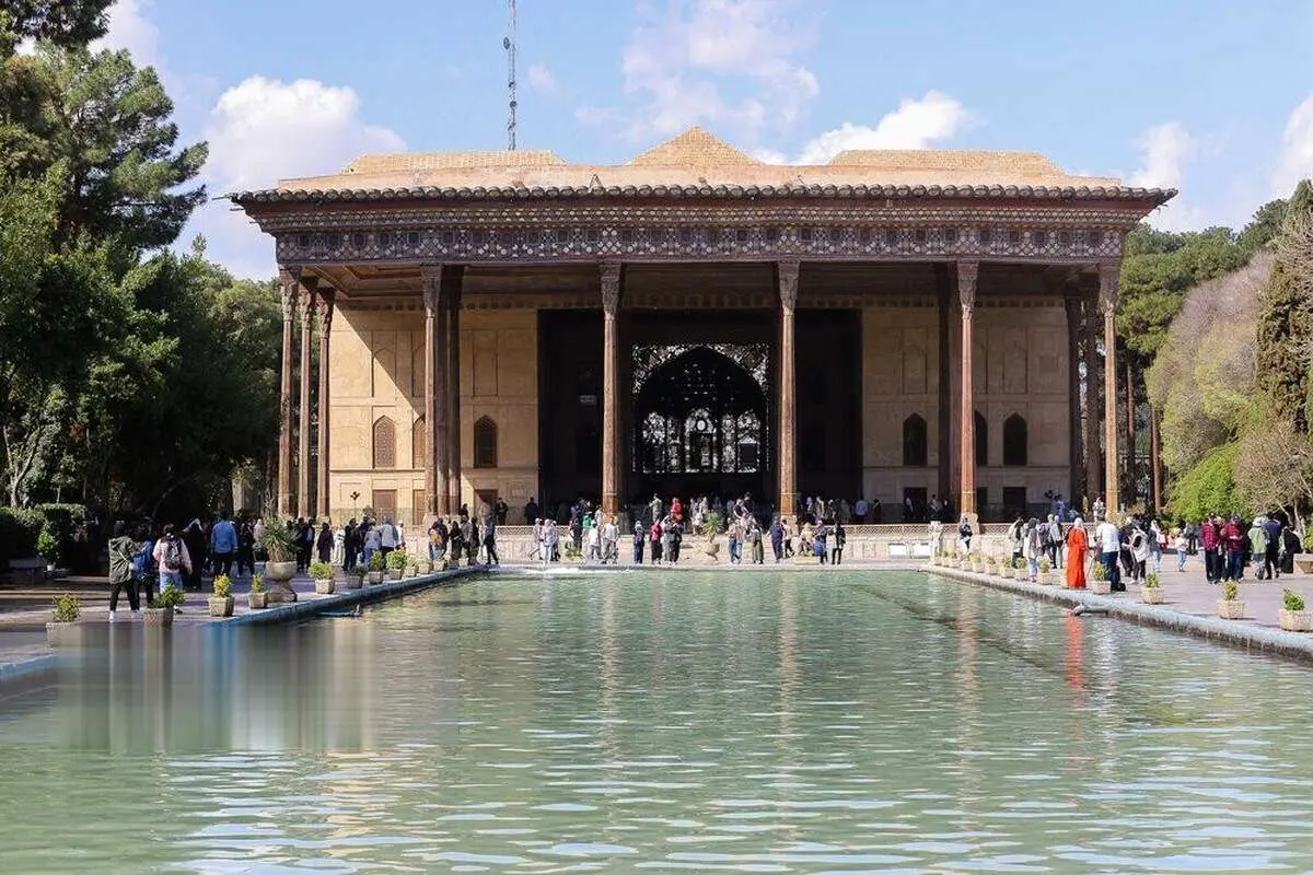 (تصاویر) چهارباغ و چهلستون در نوروز ۱۴۰۴