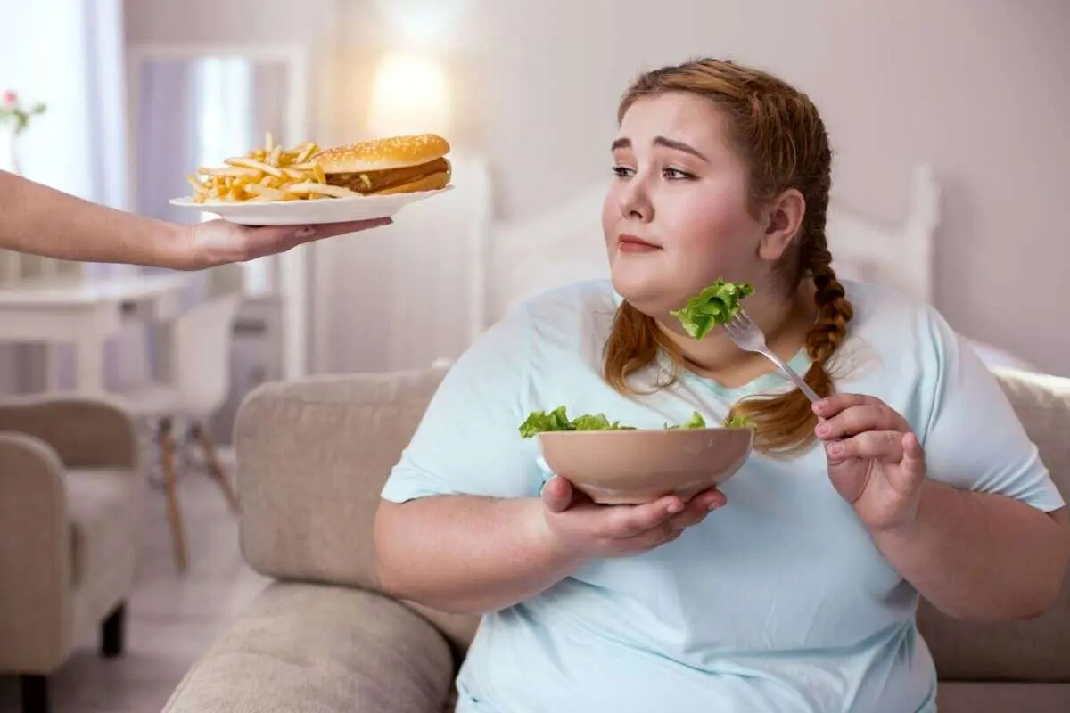 چرا چاقی از لذت غذا خوردن میکاهد؟