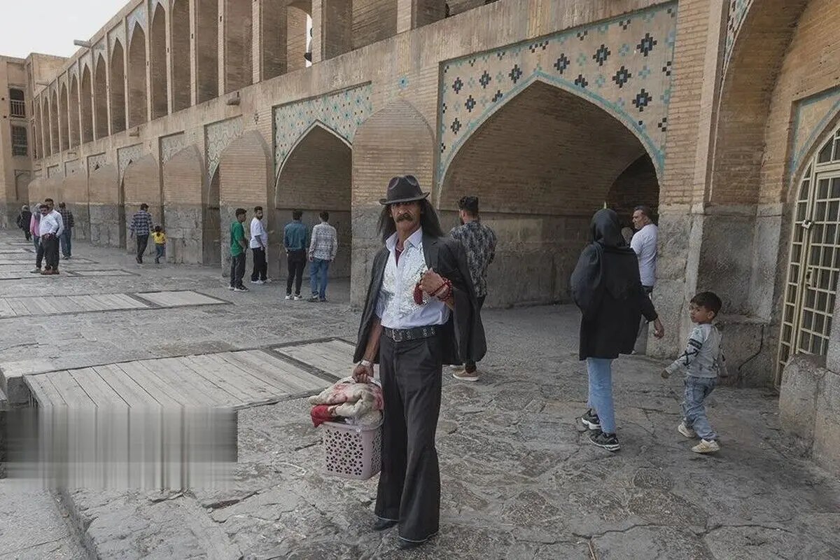 (تصاویر) سیزده بدر کنار زاینده‌رود بی‌جان