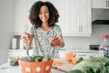 چند ماده غذایی موثر برای از بین بردن چربی‌ها شکم