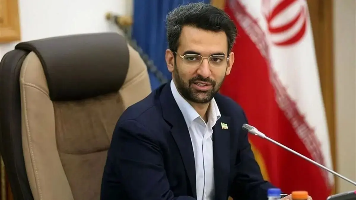 واکنش آذری جهرمی به برداشت‌ها از اظهاراتش درمورد بمب هسته‌ای