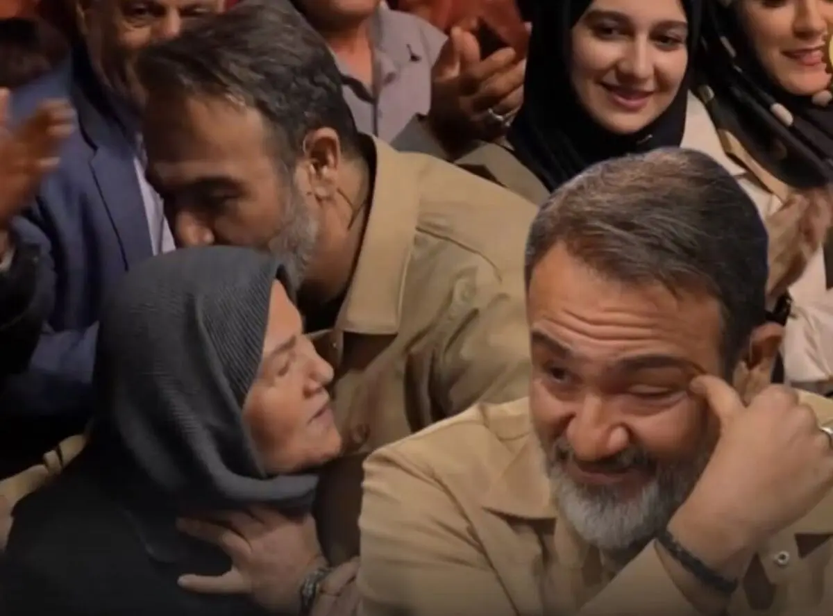 (ویدئو) سورپرایز احساسی مهران غفوریان با حضور مادرش بین تماشاگران