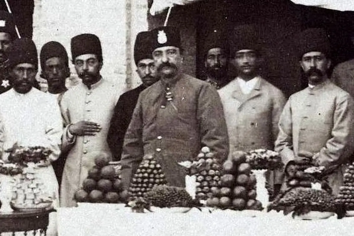 (تصاویر) سفر به تاریخ؛ قیافه عجیب «شیر و خورشید» در پرده‌های قصر ناصرالدین‌شاه