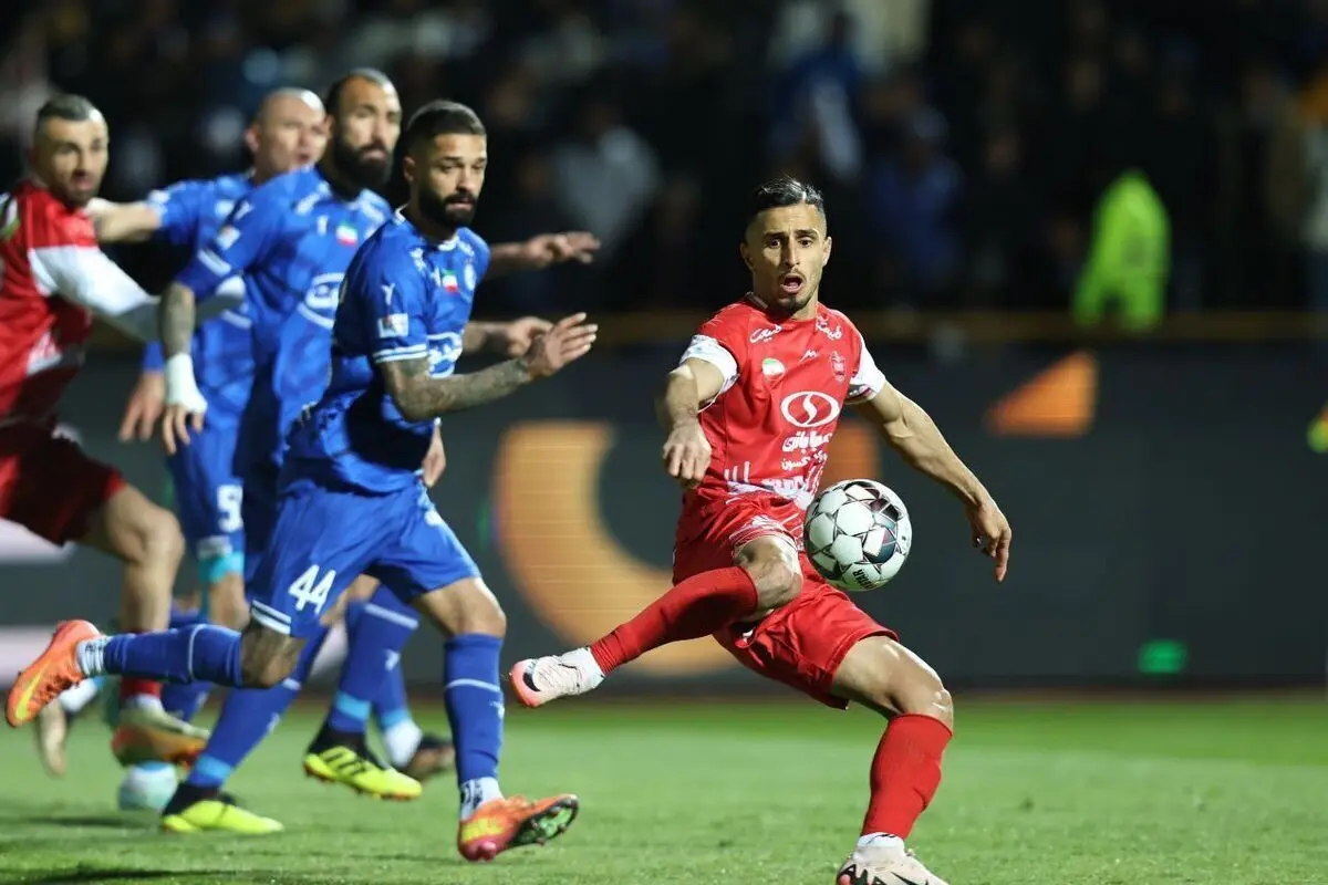 انتقاد علیپور از تغییر پست در پرسپولیس